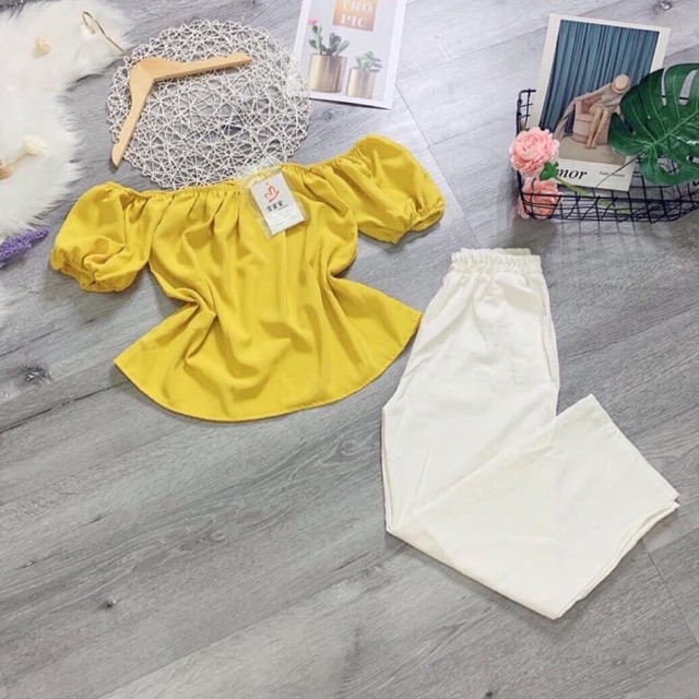Set bộ áo hở vai quần đũi suông