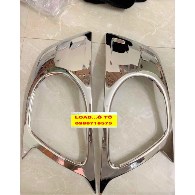 Bộ Ốp Viền Đèn Gầm Trước Xe Ford Transit Mẫu Nhựa ABS Mạ Crom Sáng Bóng