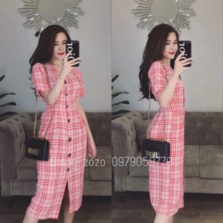 Đầm kẻ caro