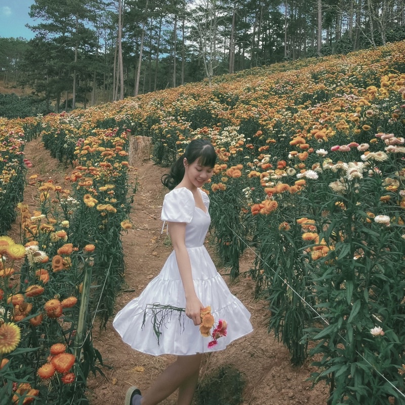 Đầm xoè tay phồng màu trắng Tuxilover - Mini Dress | BigBuy360 - bigbuy360.vn