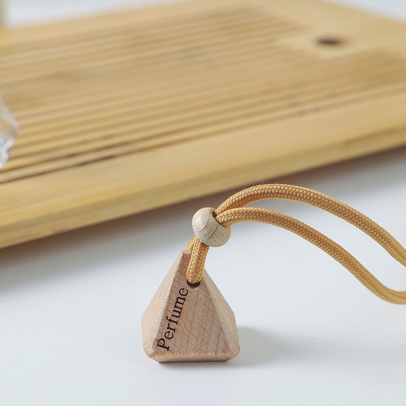 Lọ đựng nước hoa mini SEAMETAL bằng thủy tinh trong suốt hình tam giác trang trí nội thất xe hơi