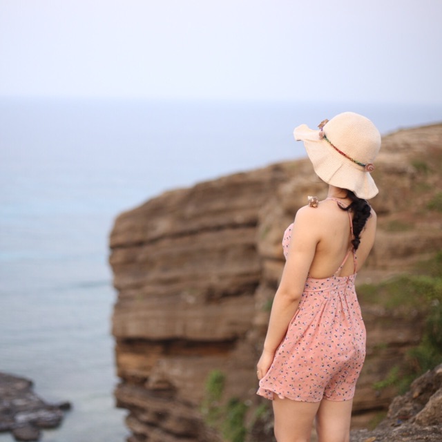 Váy hở lưng