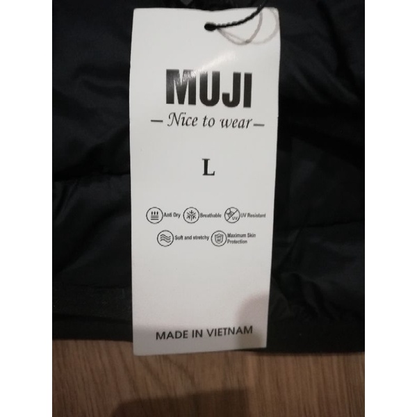 Pass lại áo khoâc phao nữ siêu nhẹ Muji màu đen size L