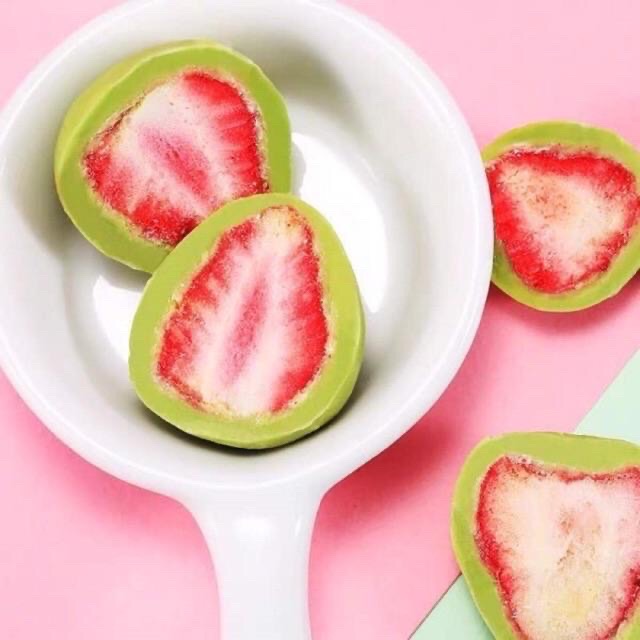 Kẹo socola bọc dâu