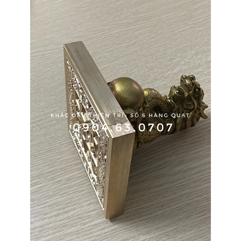 Dấu thờ bằng đồng gắn linh thú ,mặt ấn 9 cm đồng dầy 1,4 cm , loại cao cấp.