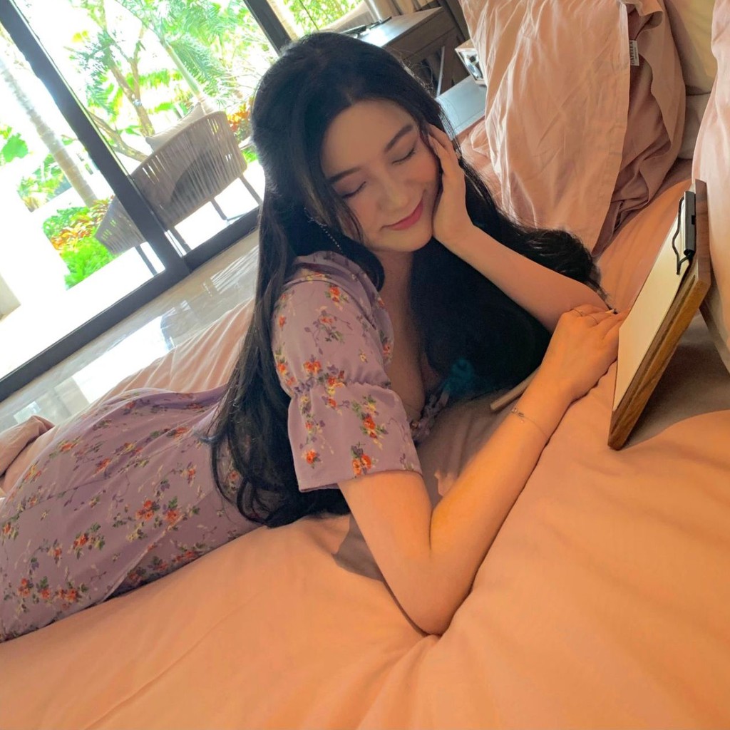 Đầm nữ hoa nhí dáng ôm mini tay ngắn Emilyshop