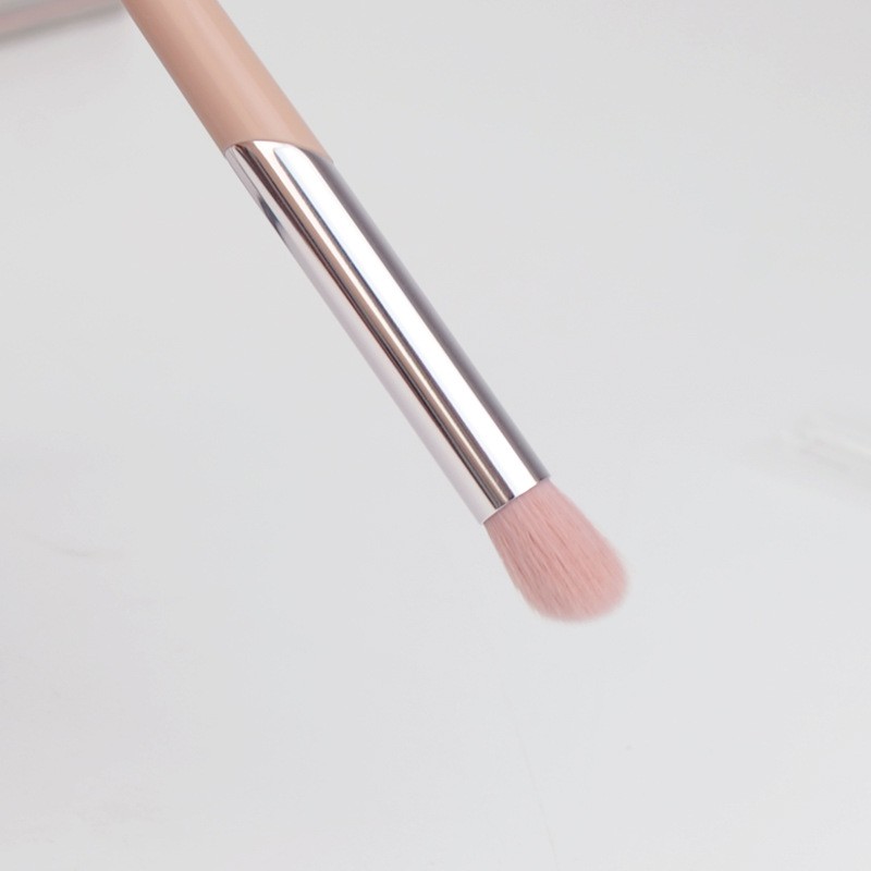 Cọ Blending Màu Mắt Fenty F206