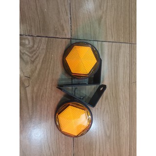 Mắt mèo gắn biển số