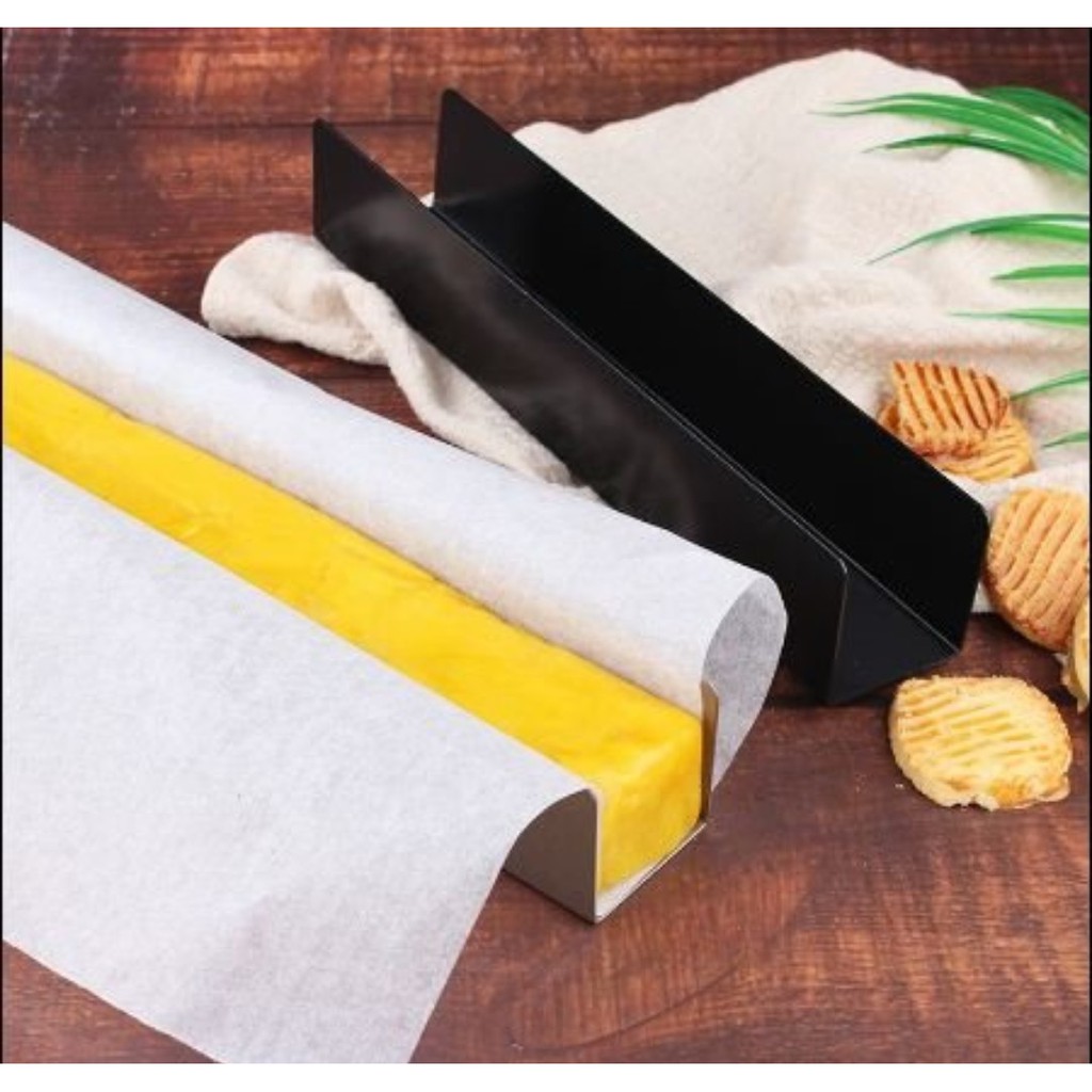 Khuôn Chữ U 10 Inch Làm Bánh Quy Chống Dính Tiện Dụng Đen