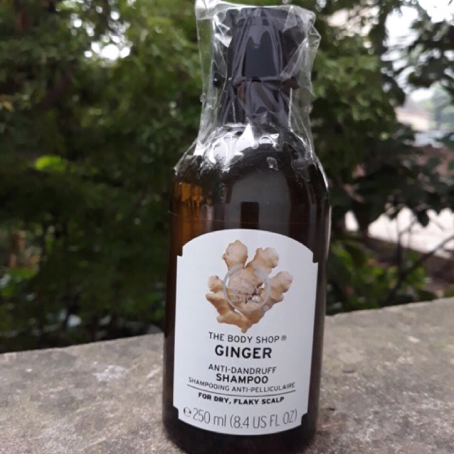 Dầu gội đầu gừng Ginger the bodyshop