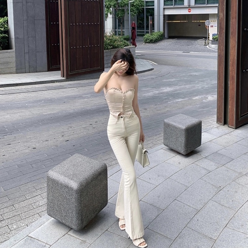 QUẦN JEAN ÔM LƯNG CAO ỐNG LOE MÀU TRẮNG PHONG CÁCH QUYẾN RŨ TÔN DÁNG