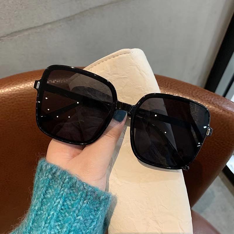 (HENGHA) Korean Fashion Square Frame Gradient Sunglasses New Fashion Oversized Sunshade Sunglasses