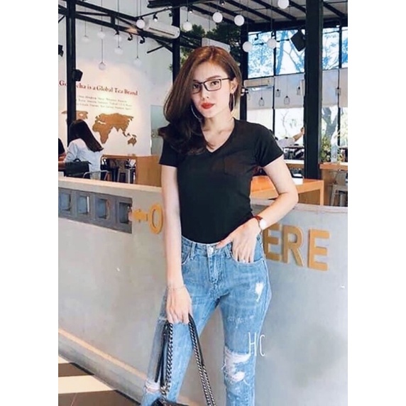 Áo thun cổ tim Nữ _ PullBear