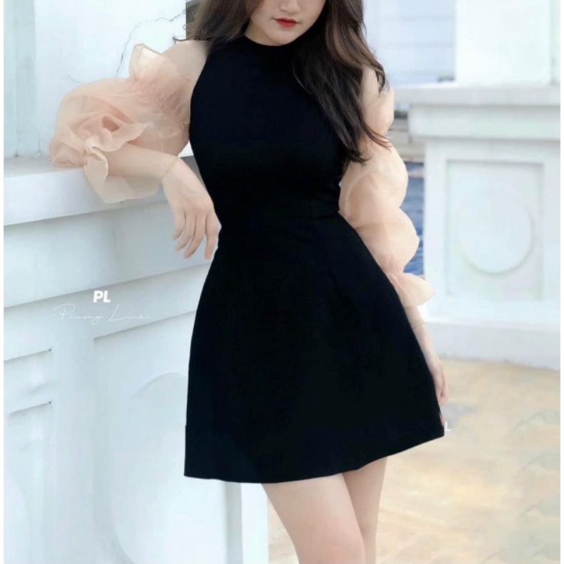 Váy nhung phối tay voan tơ hở vai