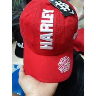 Mũ nón lưỡi trai dạo phố khoe cá tính cho giới trẻ