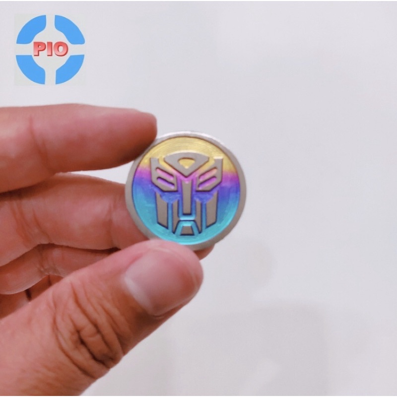 Tem Logo Tròn Titan Siêu Nhân, Mèo May Mắn Có Sẵn Keo 3M