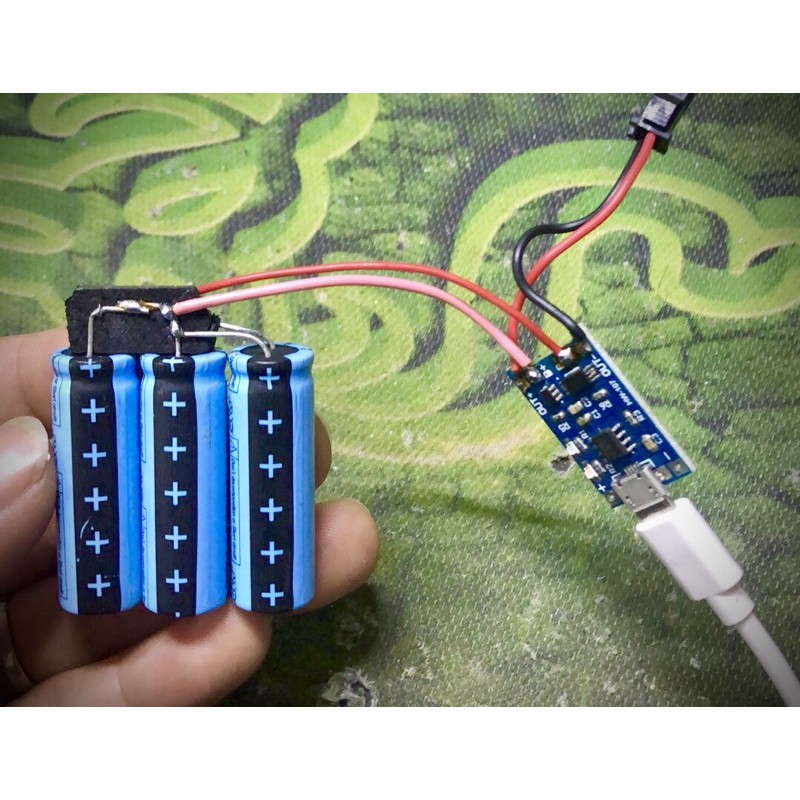 Pin tụ 3.7V 250mAh cho xe đồ chơi hoặc nguồn nuôi