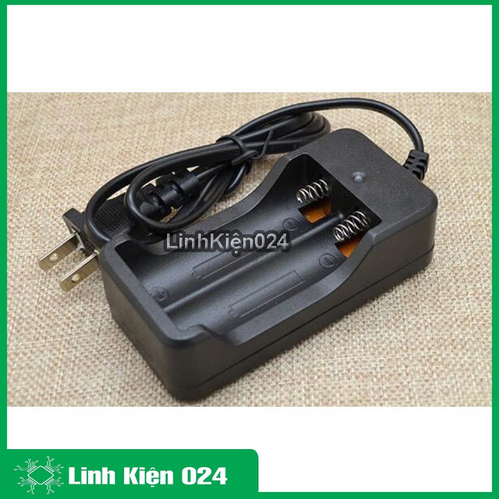 Bộ Sạc Pin 18650 3,7V ( Sạc 2 pin cùng lúc - Có mạch bảo vệ pin )