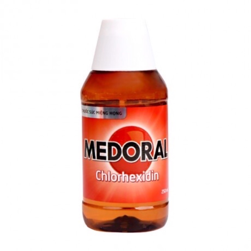 Nước súc họng MEDORAL chlorhexin 0,2%