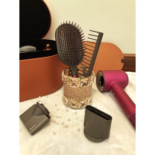 CỐC ĐỰNG CỌ, LƯỢC DYSON