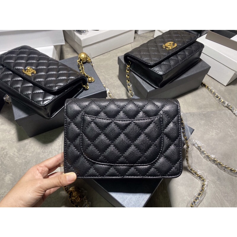 TÚI C SIZE 20 CHẦN TRÁM GẮN QUẢ CẦU CÓ HỘP