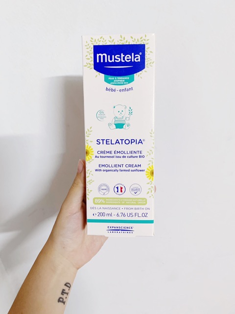 K em Dưỡng Da Mặt Và Cơ Thể Cho Trẻ Sơ Sinh & Em Bé Da Chàm sữa - Viêm da cơ địa Mustela 200ml