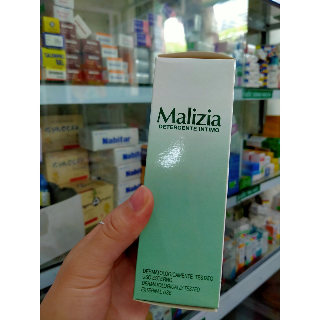Dung dịch vệ sinh phụ nữ chiết xuất từ trà xanh và hoa nhài MALIZIA