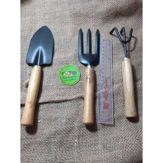 Bộ Dụng cụ 3 Món Trồng Cây, Xẻng, Cào, Ba Chĩa, Cán Gỗ Hàng Nhập Khẩu Dài 20_23 cm, Cầm Vừa Tay, Gọn