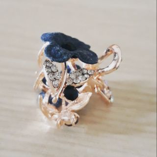 Kẹp tóc nhành hoa hồng có đính hạt