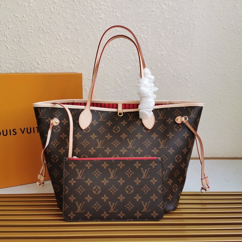 Túi xách thời trang da thật cao cấp Louis Vuitton = LV thiết kế tinh tế, cực kì sang trọng.