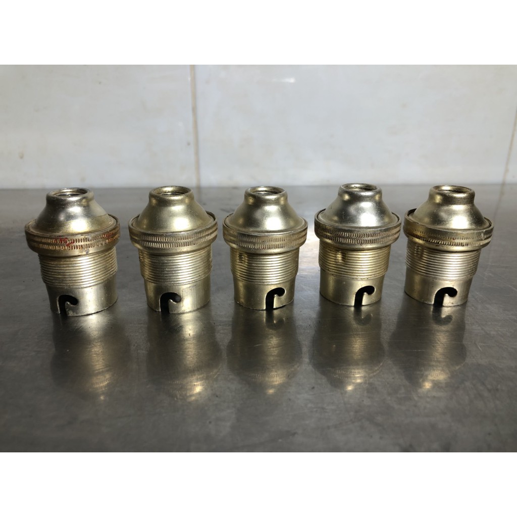 Đuôi đèn vỏ nhôm chân tiếp điện  bằng đồng xịn