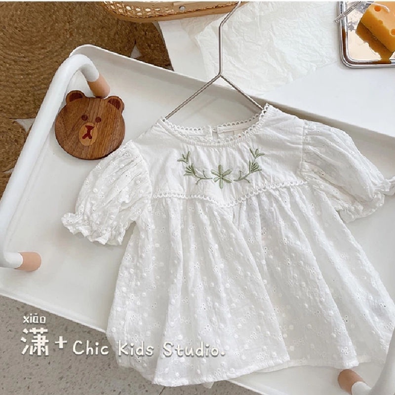 Bộ Áo Ren Ngắn Tay + Quần Short Màu Xanh Lá Thời Trang Cho Bé Gái