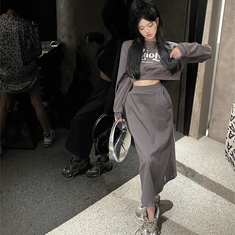 Set Áo Tay Dài Cổ Tròn + Chân Váy Mini Thời Trang Cho Nữ