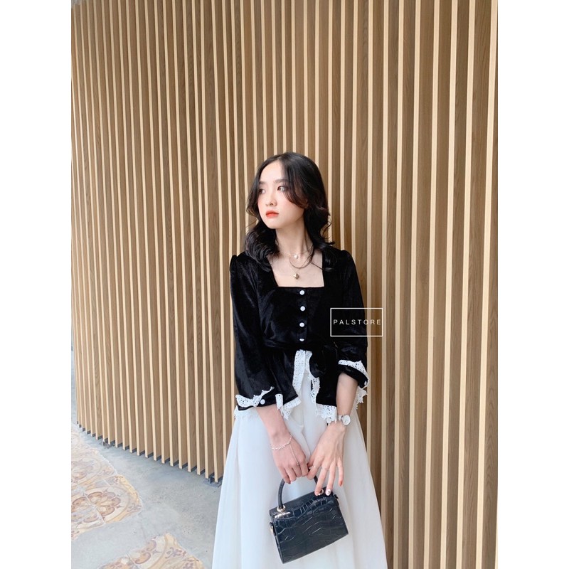 Áo nhung đen viền ren