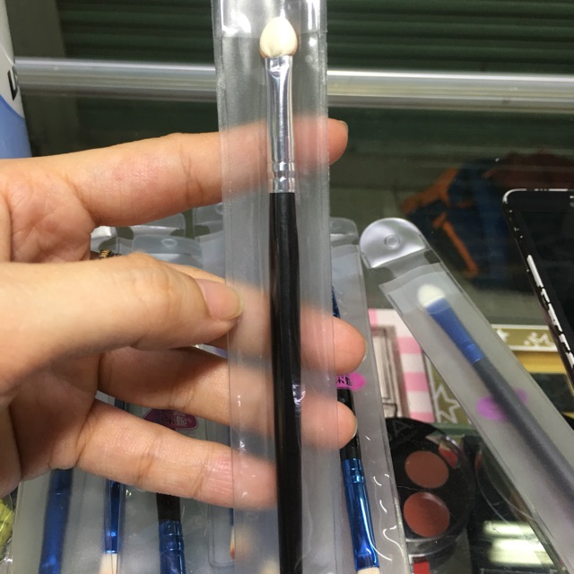 Cọ tán phấn mắt