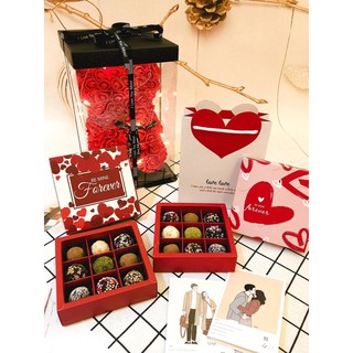 Hộp valentine vuông 9 ô 1 tim đỏ to