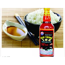 Nước mắm nhĩ cá cơm 584 Nha Trang 35 độ đạm chai 500ml