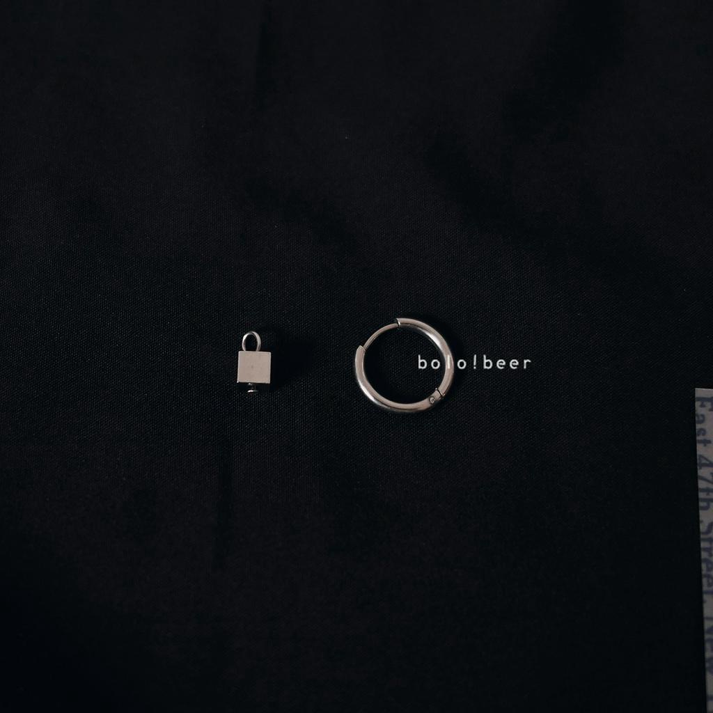 Khuyên tai mặt hình vuông phong cách thời trang cá tính