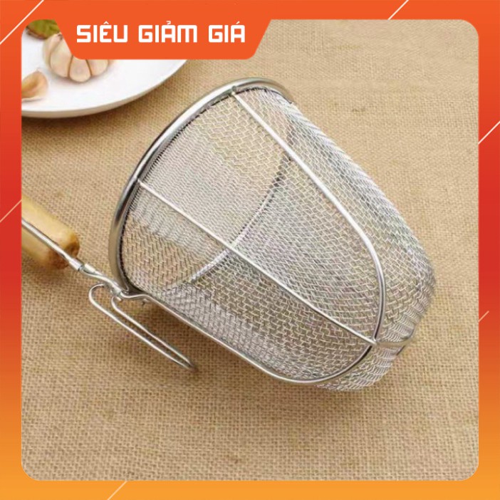 Dụng cụ trần bún, phở inox cán gỗ