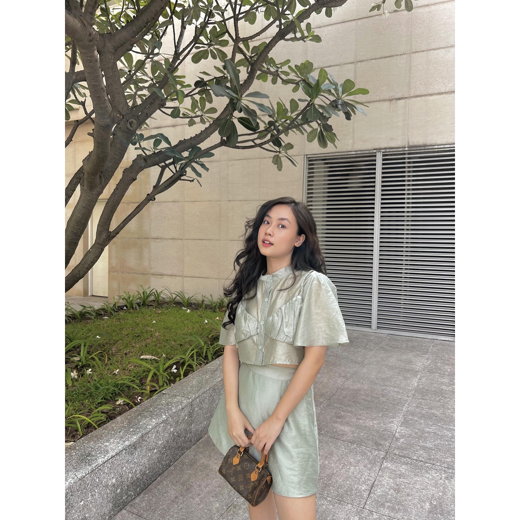 Set áo sơmi và chân váy ngắn trơn | SOKO SET - CLÉLIE