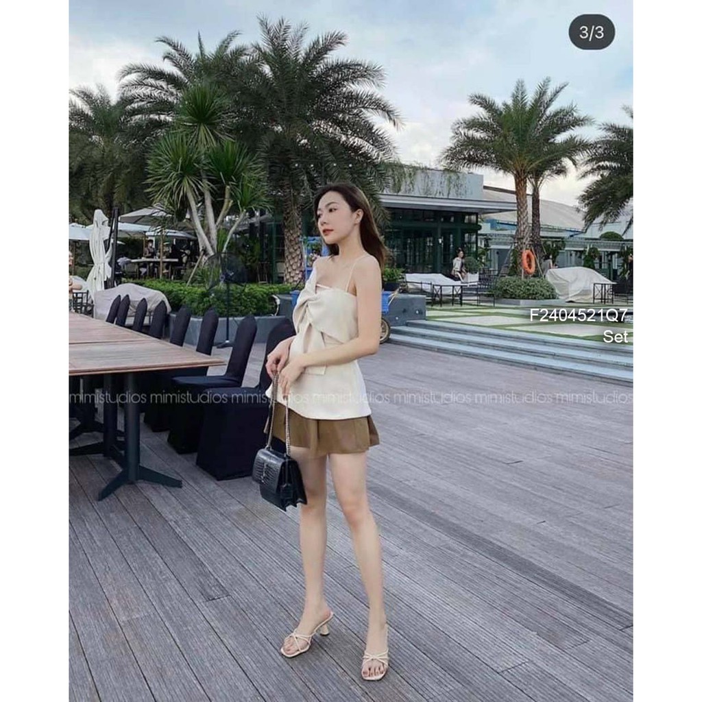 Set áo xoắn nơ ngực 2 dây phối quần short!