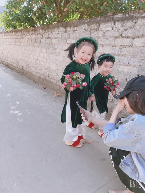 Áo dài nhung bé gái - hàng nhà may,
