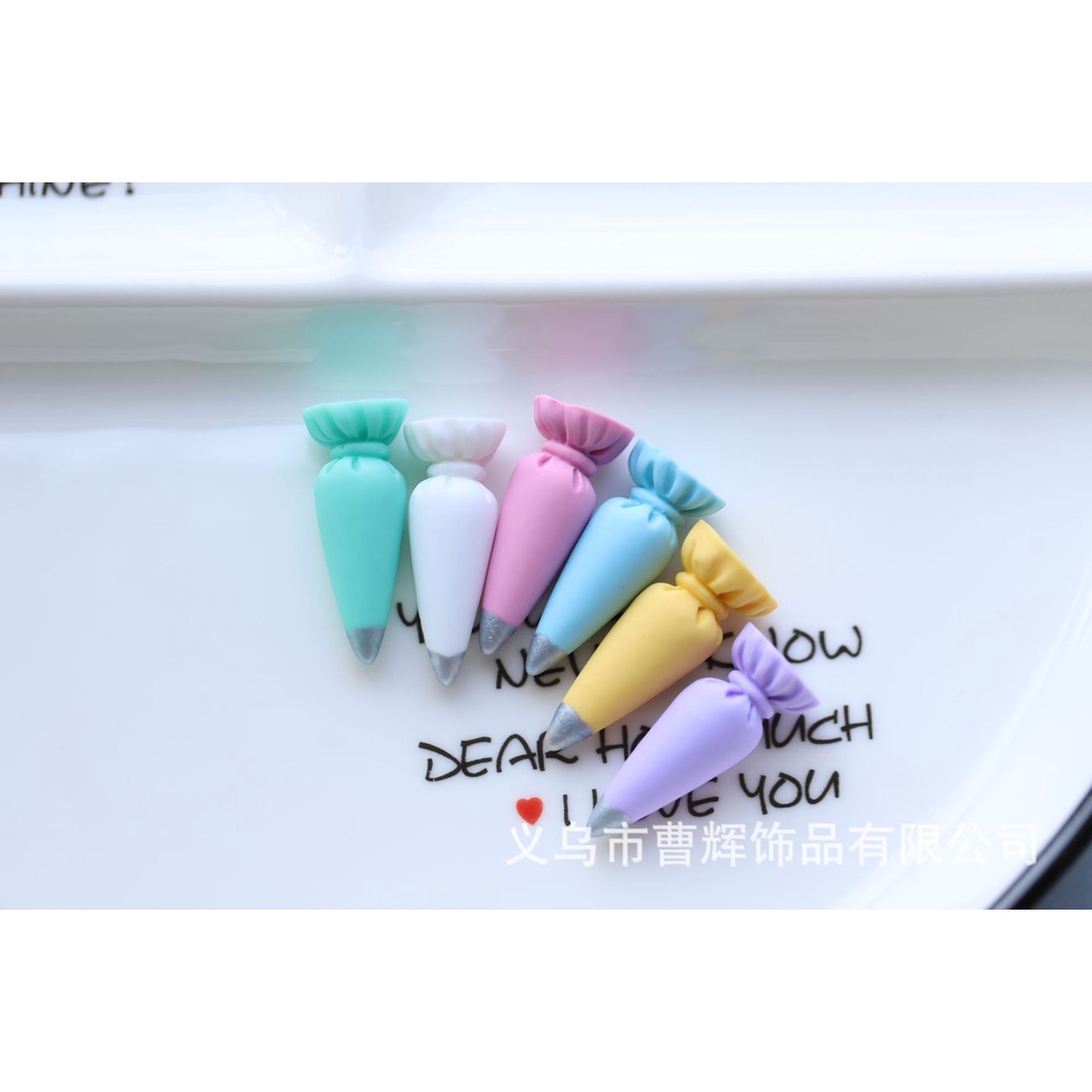 Charm (C144) slime/ Dụng Cụ Charm Trang Trí [Ko Keo &amp; Nút] Hình Dụng Cụ Bắt Kem (1.2x3.0 cm)