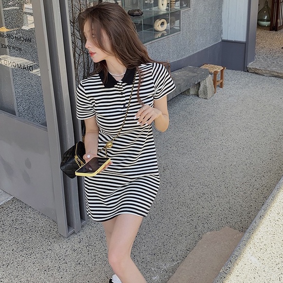 Đầm Thun Ngắn Tay Cổ POLO Họa Tiết Kẻ Sọc Trẻ Trung