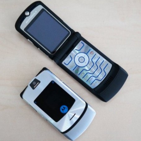 Điện Thoai Nắp Gập Motorola V3i Loại 1 Phím Thép Zin Không Tróc Sơn | BigBuy360 - bigbuy360.vn