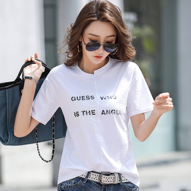 Trend new 2021 design is asymmetrical short-sleeved T-shirt female loose lace embossed buds