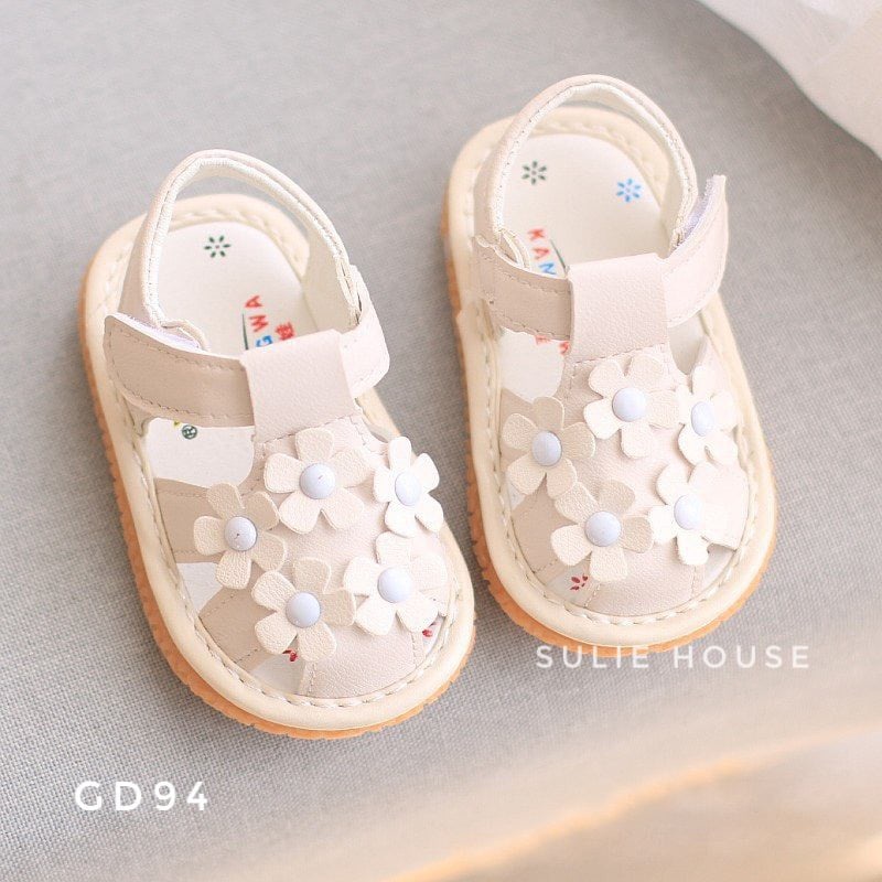 Sandal rọ hoa bé gái phát tiếng kêu - GD94