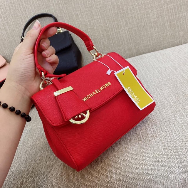 ❤❤❤❤Siêu phẩm Mk vẫn về đủ màu nhé !  Hàng chuẩn đét . Nét căng chỉ . Sz 20cm    • da xước , ko bắt bẩn , bụi .