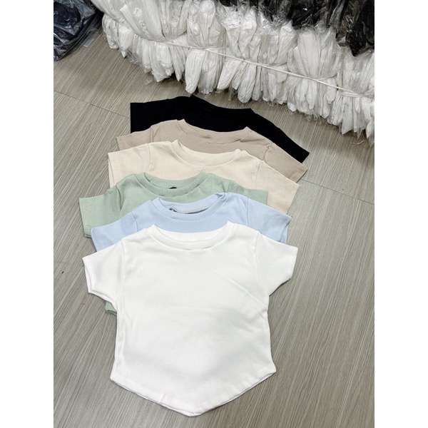 ÁO CROPTOP CỔ TRÒN VẠC NHỌN