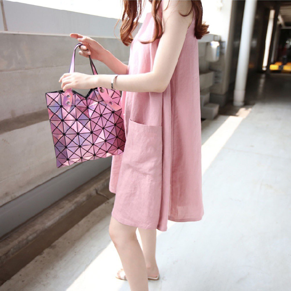 Đầm nữ dáng suông sát nách phối túi phong cách đáng yêu | BigBuy360 - bigbuy360.vn